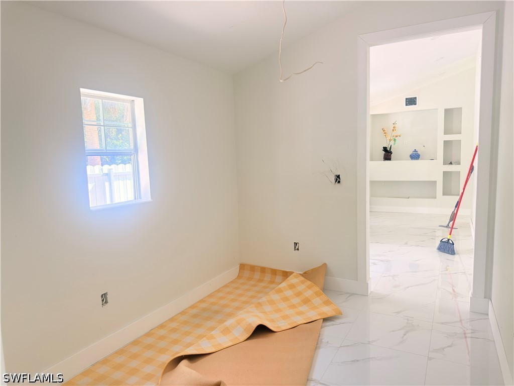 226015809 Property Photo 14