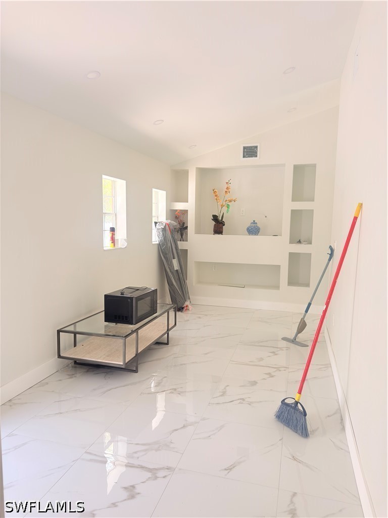 226015809 Property Photo 16