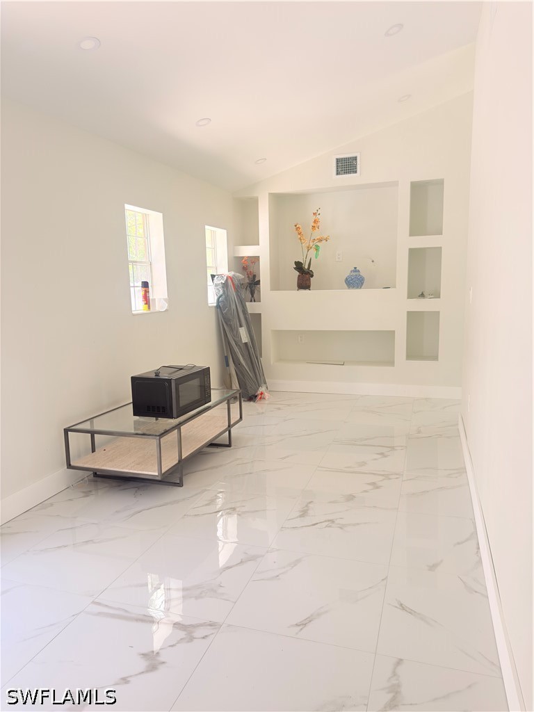 226015809 Property Photo 17