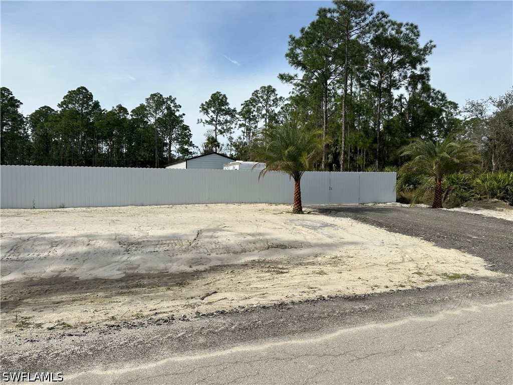 226015809 Property Photo 34