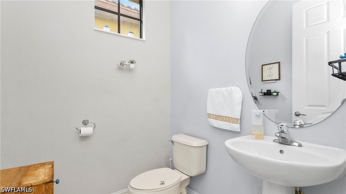 9080 Chula Vista St 10401 Property Photo 12