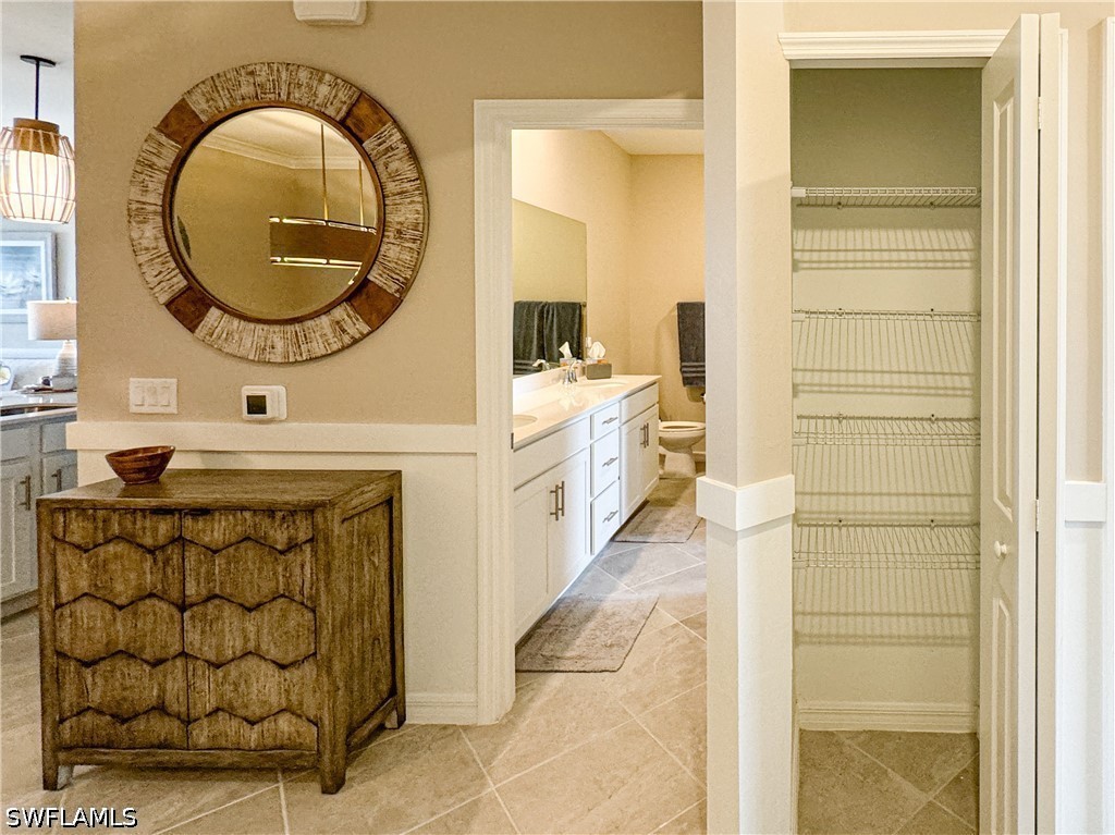 5651 Double Eagle Cir 4338 Property Photo 2