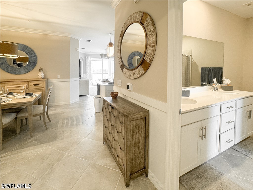5651 Double Eagle Cir 4338 Property Photo 4
