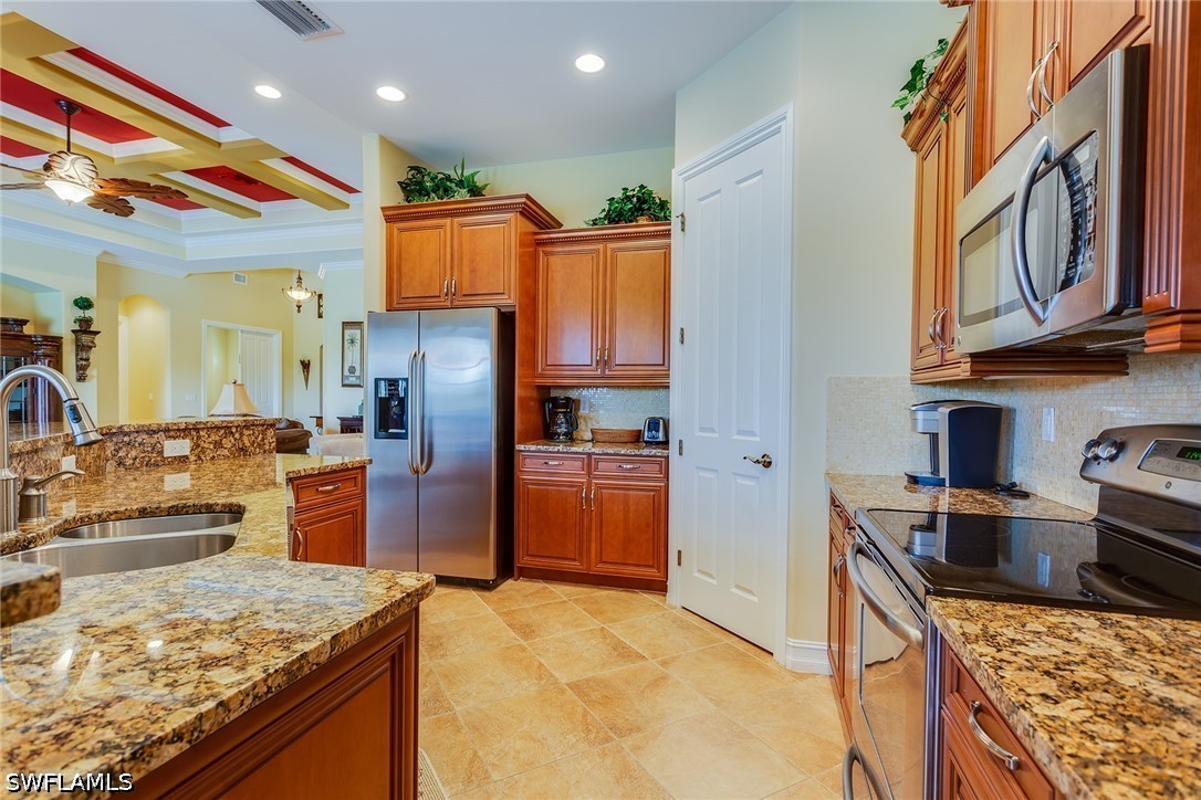 7771 Cottesmore Dr Property Photo 10