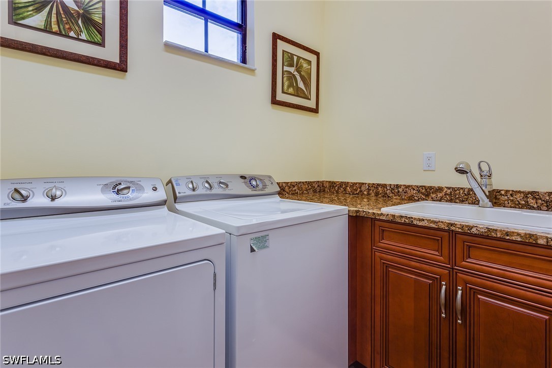 7771 Cottesmore Dr Property Photo 31