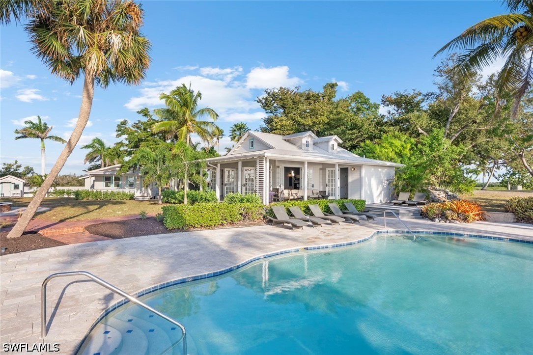 X Burgess Island Property Photo 10