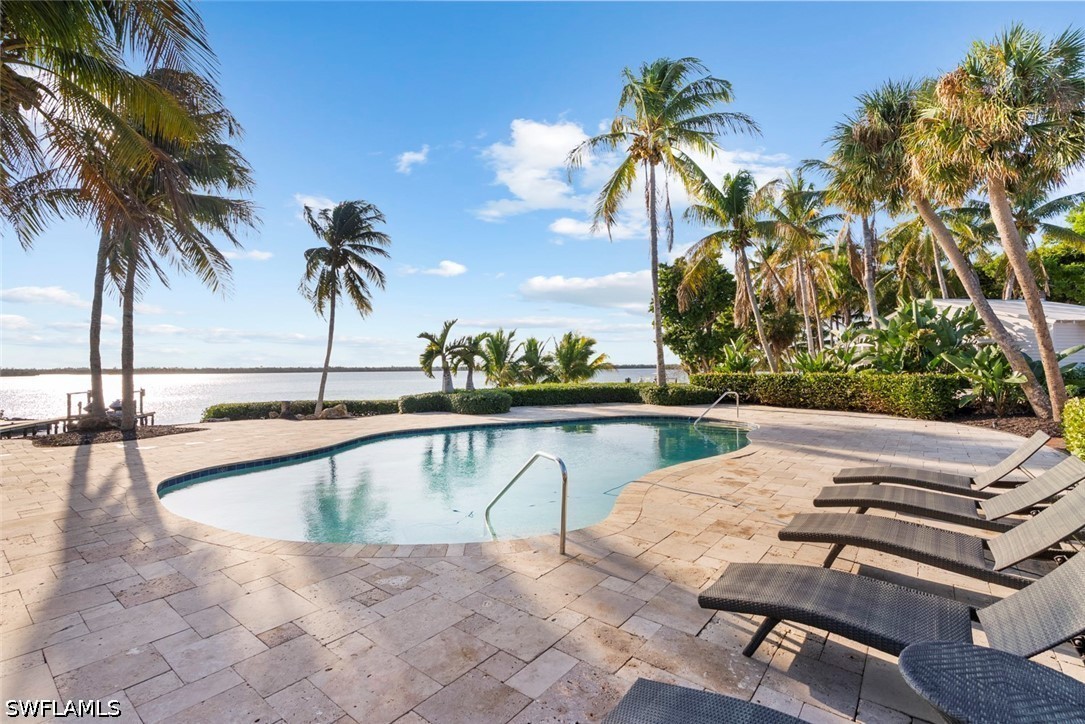 X Burgess Island Property Photo 12