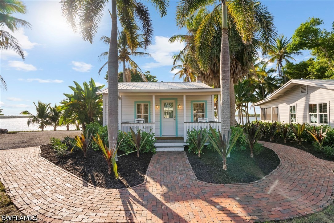 X Burgess Island Property Photo 22