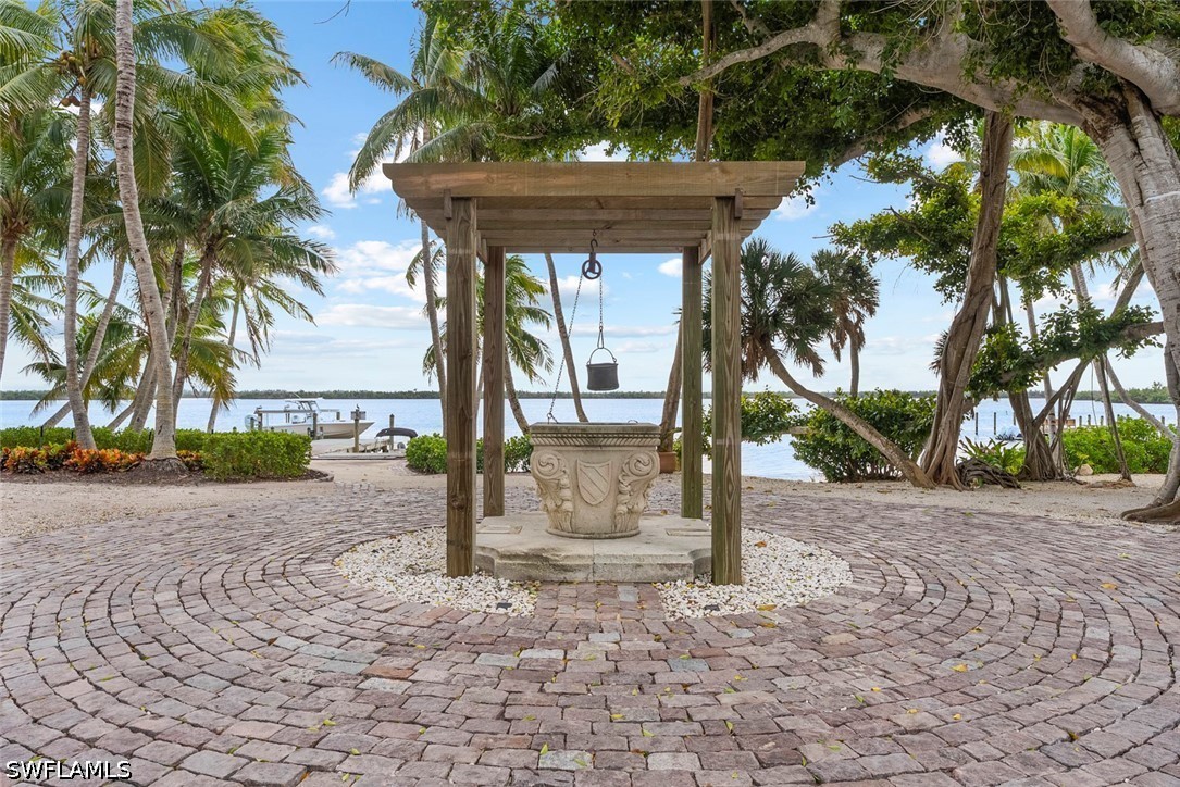 X Burgess Island Property Photo 29
