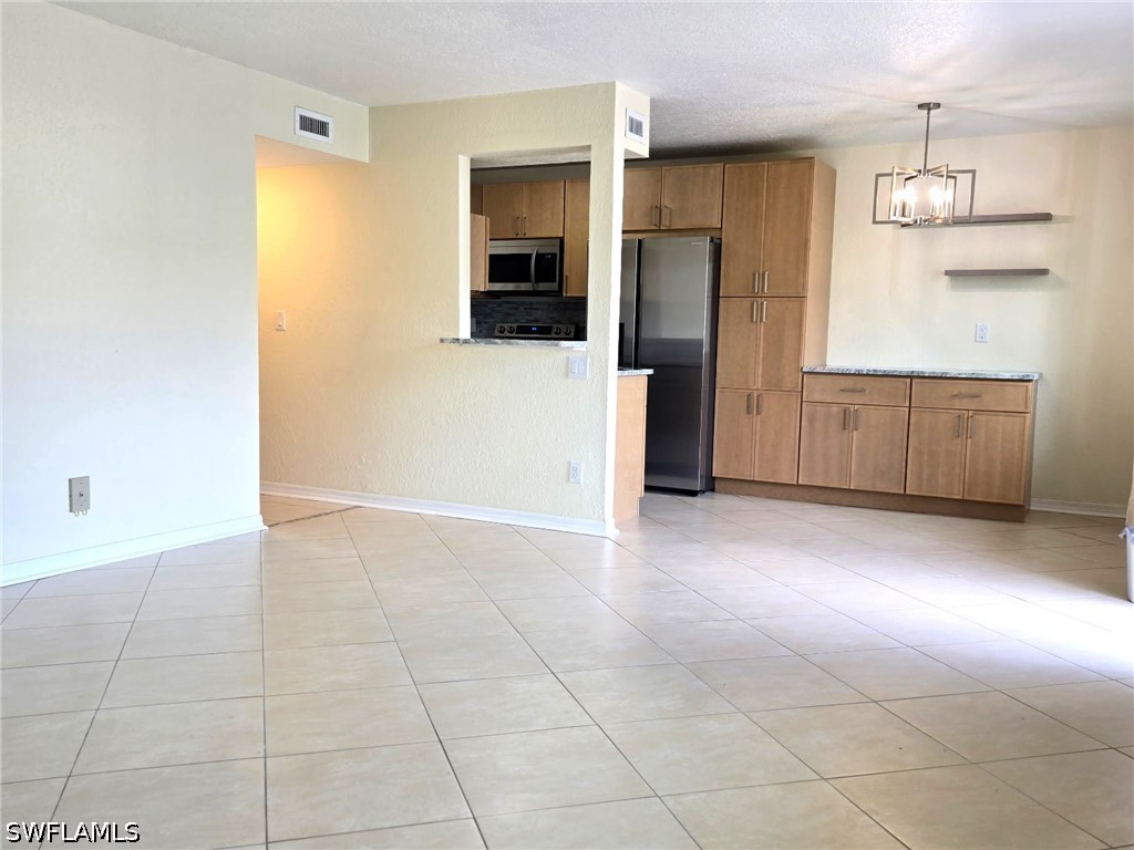 4625 Bayshore Dr D1 Property Photo 4