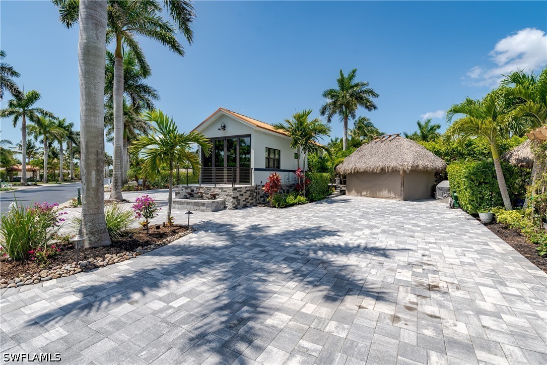 13617 Snapper Ln Property Photo 2