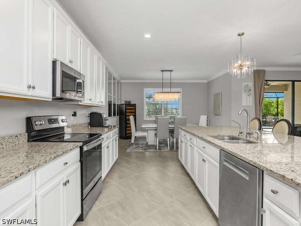 17575 Kinzie Ln Property Photo 10