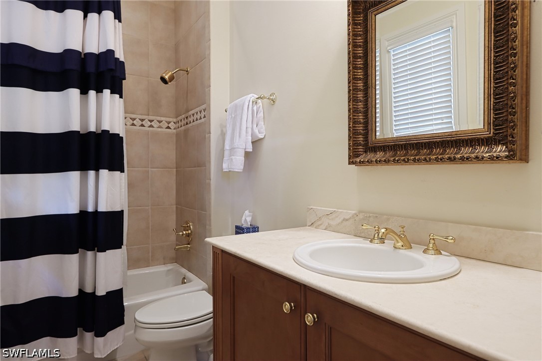 9799 Bay Property Photo 17