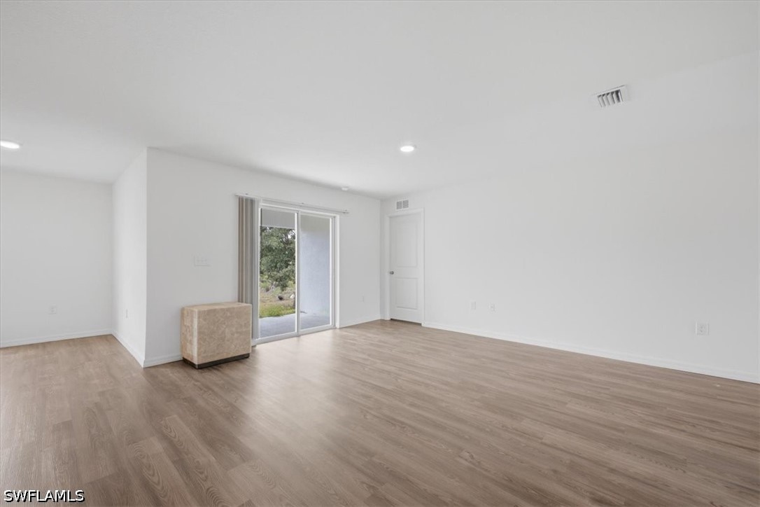 1144 Ebert St E Property Photo 23