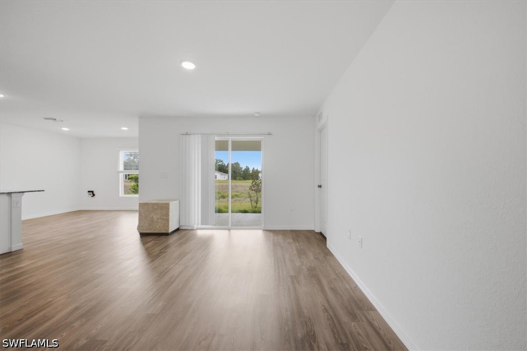 1144 Ebert St E Property Photo 34