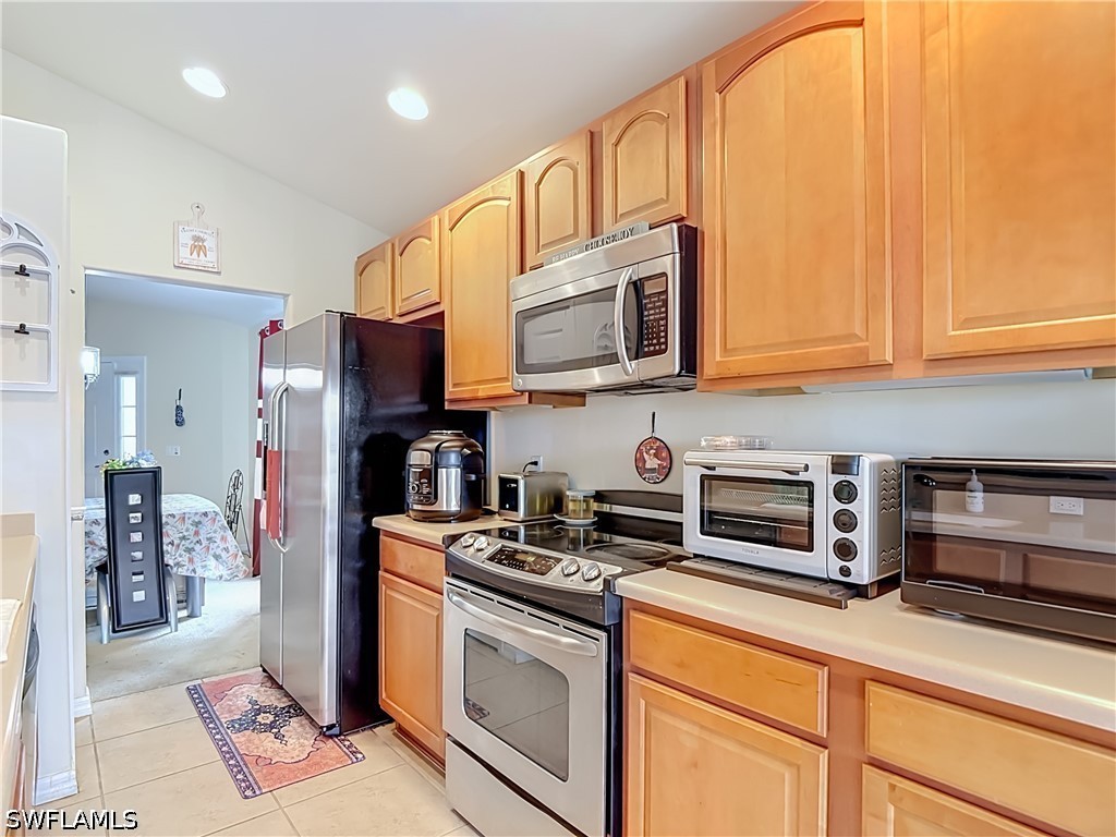 5748 Declaration Ct Property Photo 3