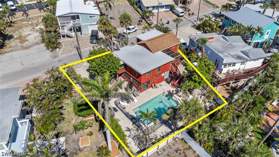 210 Miramar St Property Photo 3