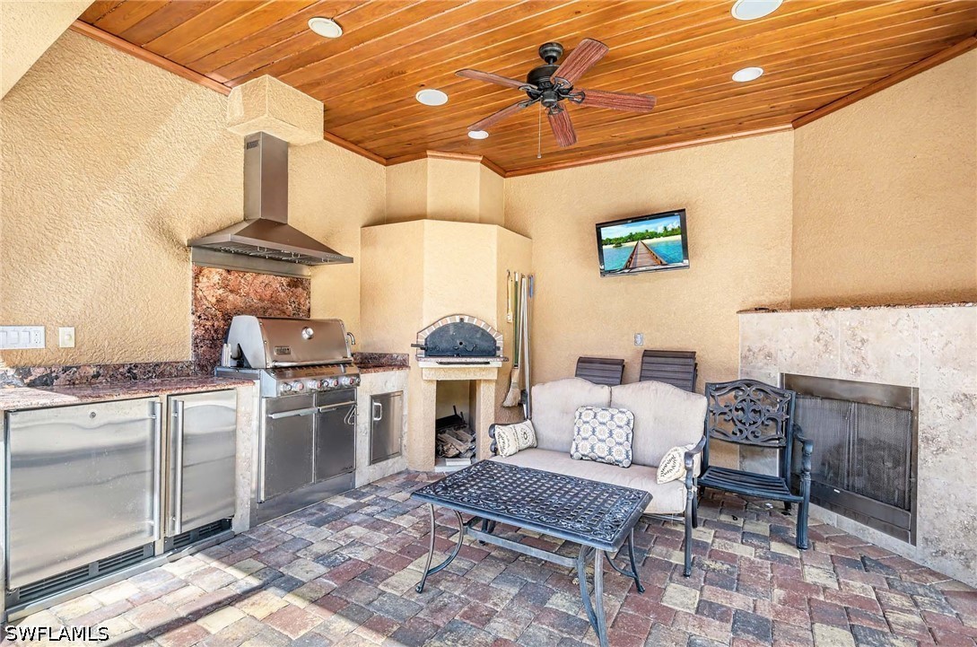 672 Fairway Ter Property Photo 26