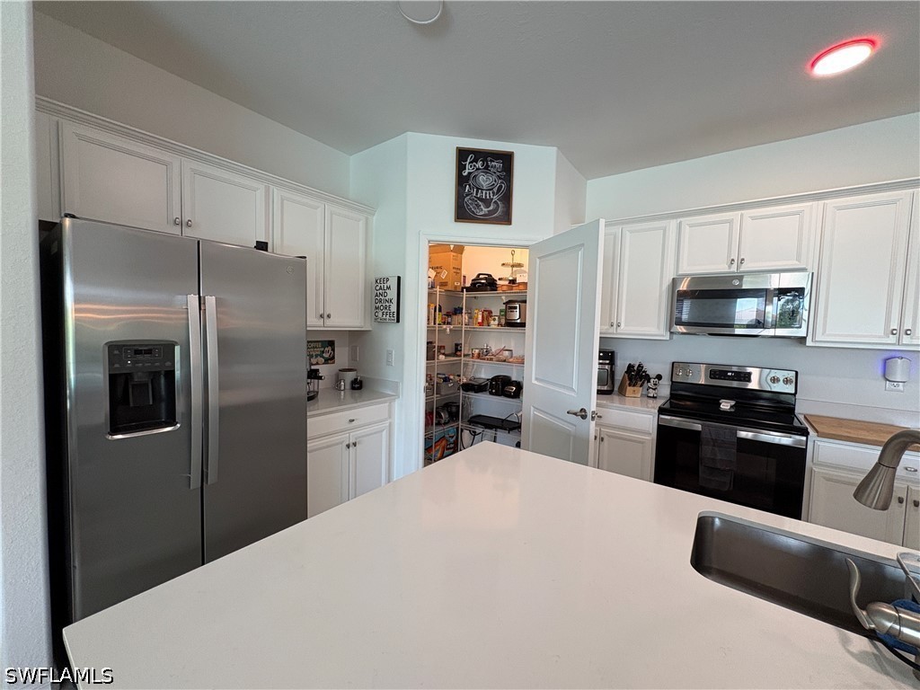 2458 Orchard St Property Photo 15