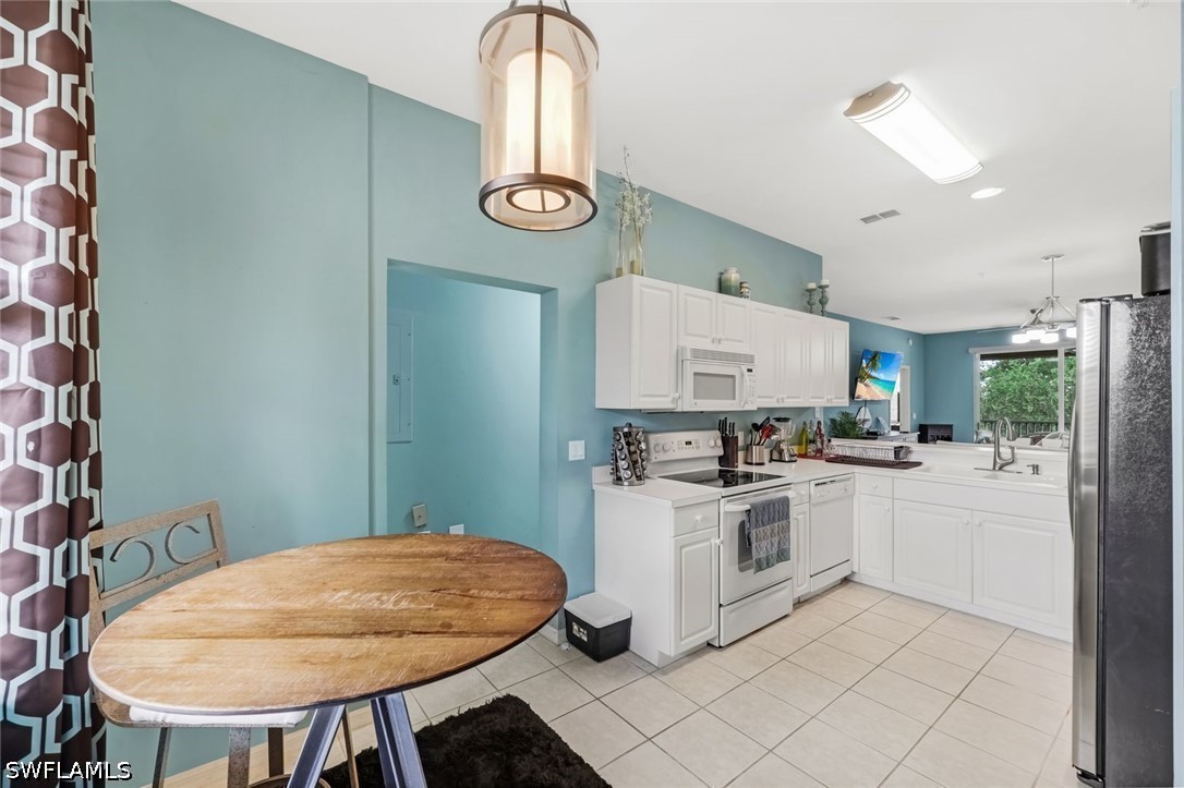 226016405 Property Photo 11