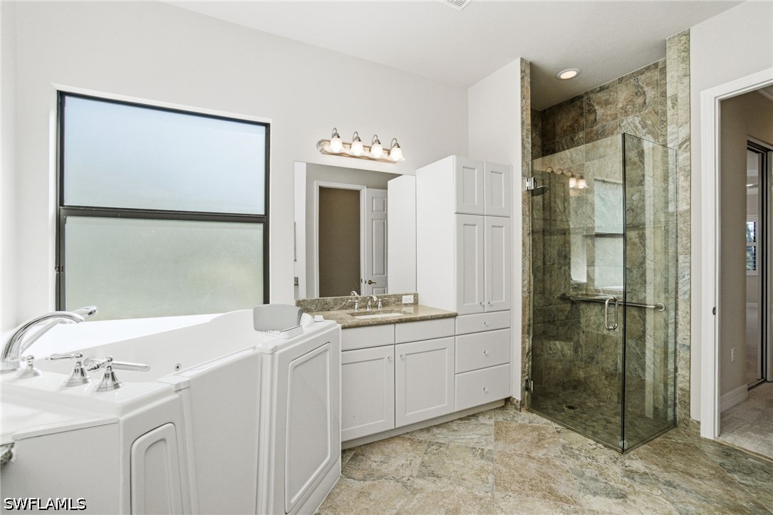 3098 Hudson Ter Property Photo 11