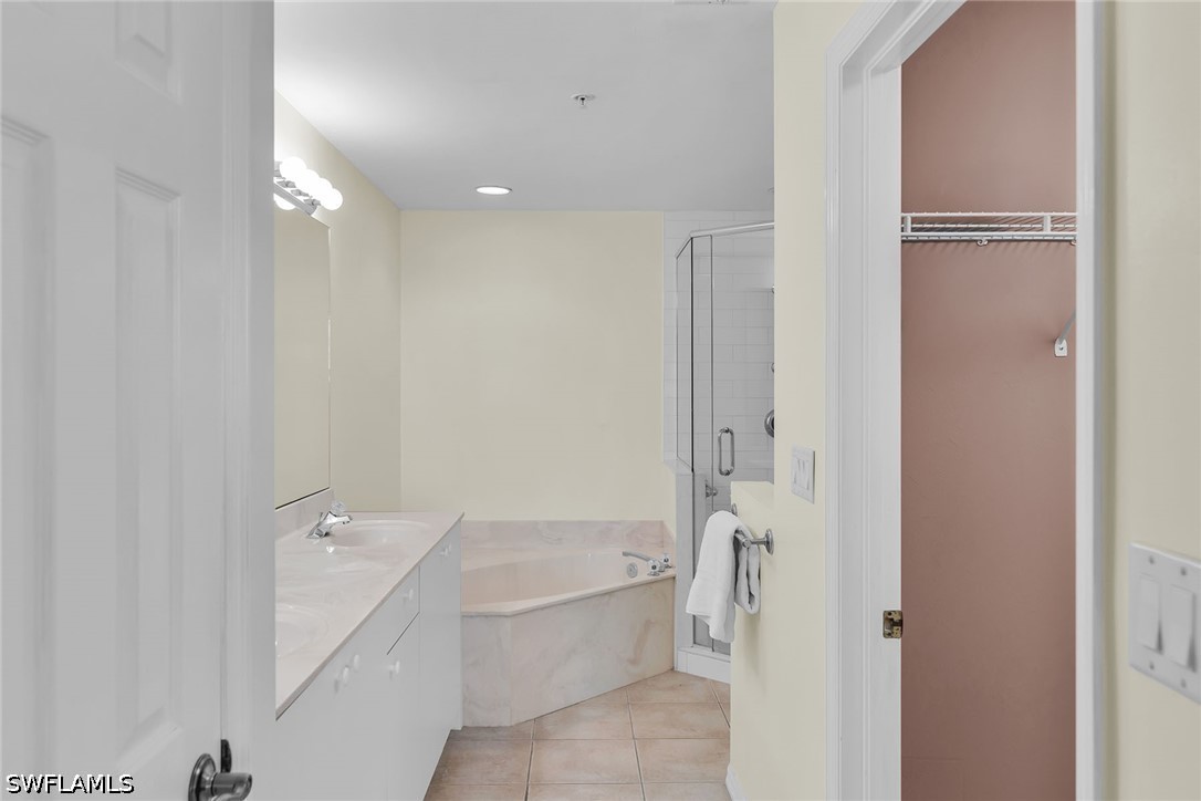 269 Vintage Bay Dr C11 Property Photo 15