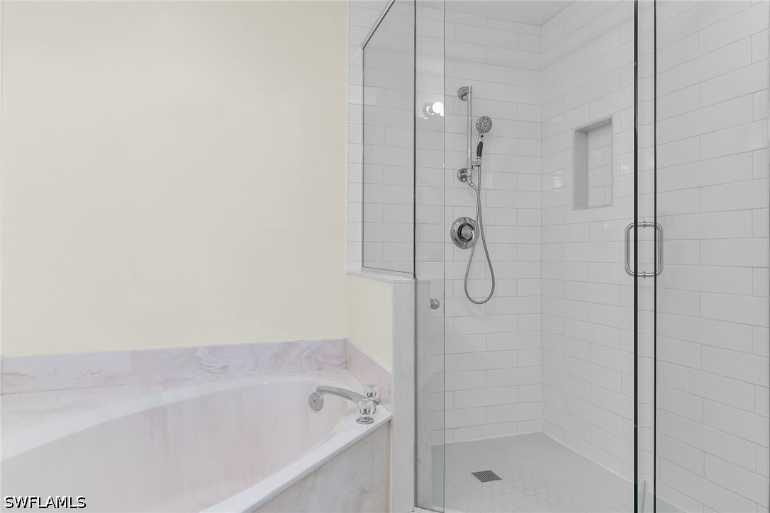 269 Vintage Bay Dr C11 Property Photo 17