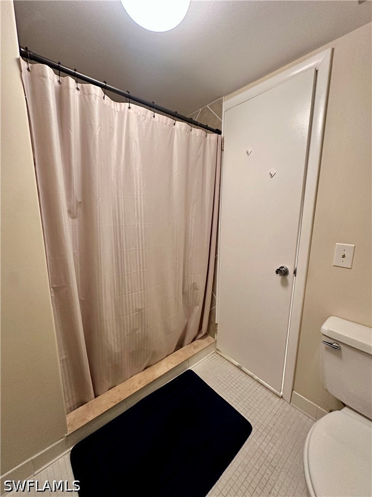 555 Park Shore Dr B205 Property Photo 20