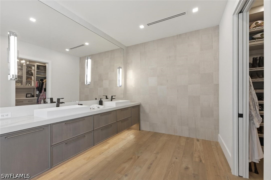 200 Bahia Pt Property Photo 27