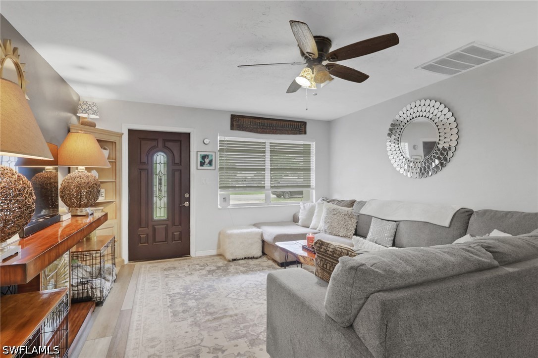 12207 De Moya Dr Property Photo 4