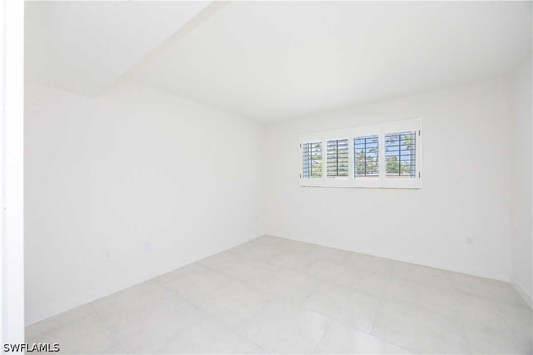 4180 Crayton Rd E4 Property Photo 15