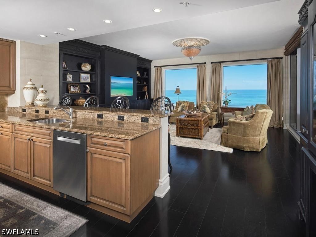 970 Cape Marco Dr 1506 Property Photo 12