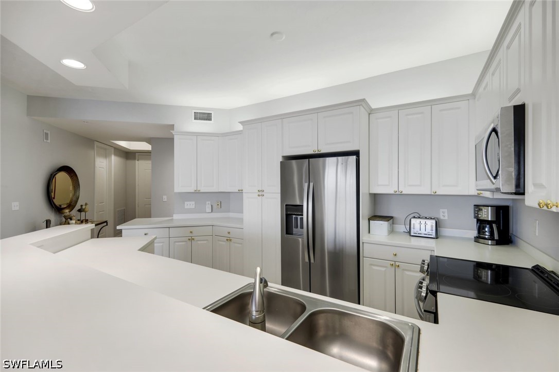 410 Flagship Dr 605 Property Photo 12