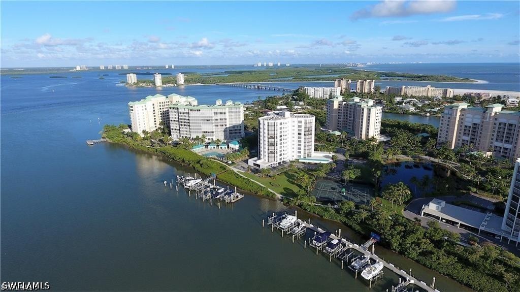 4142 Bay Beach Ln 301 Property Photo 3
