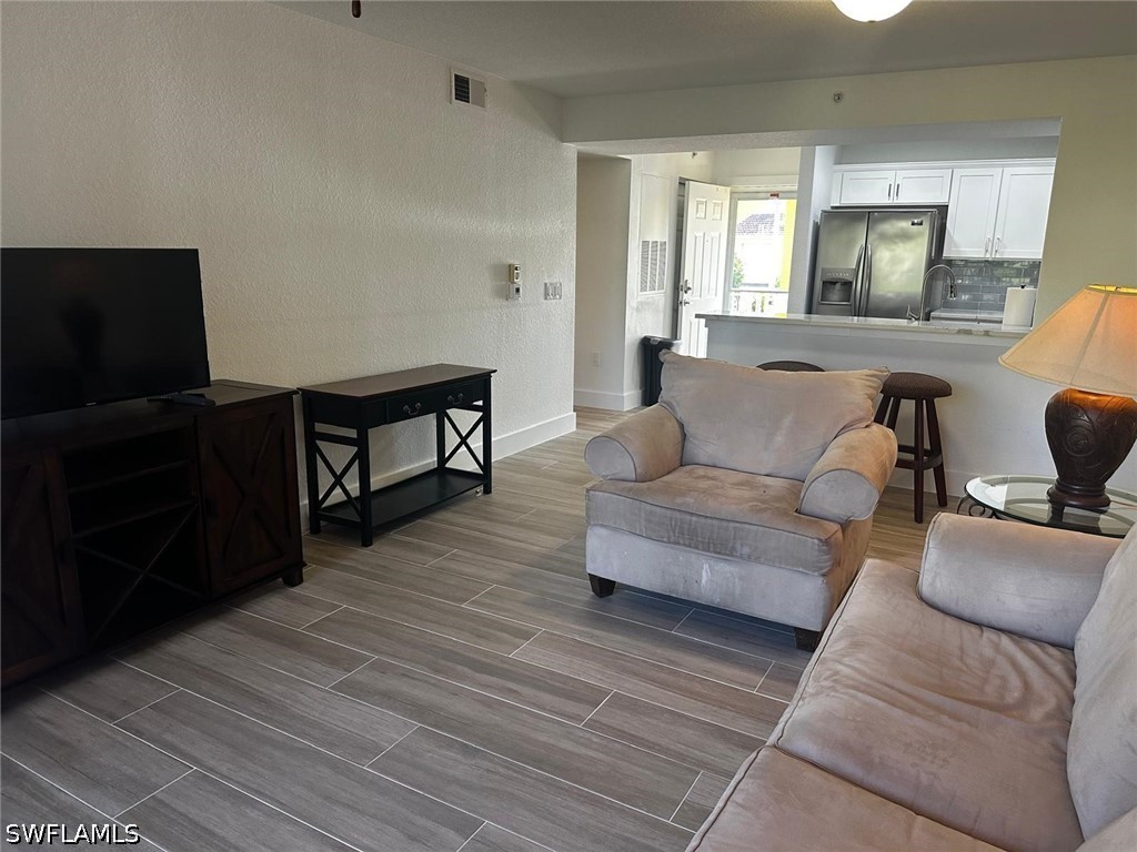 226017408 Property Photo 11