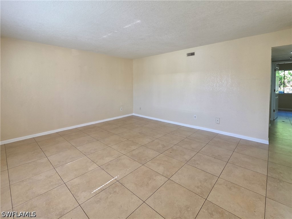 4621 Bayshore Dr Q3 Property Photo 3