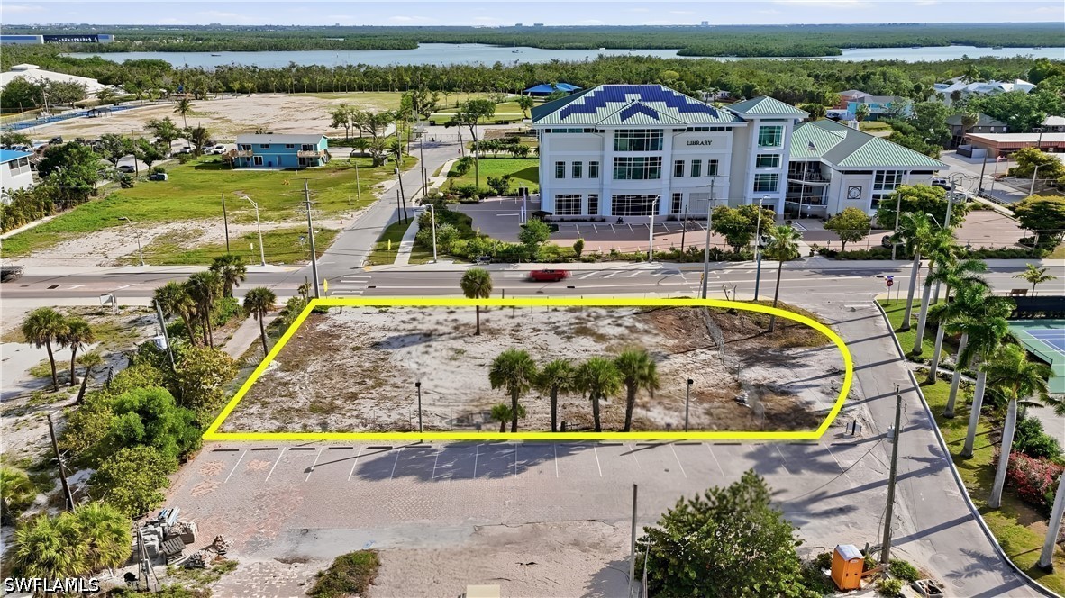 2700 Estero Blvd Property Photo 3