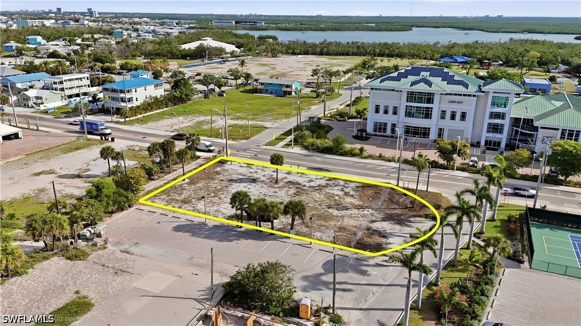 2700 Estero Blvd Property Photo 7