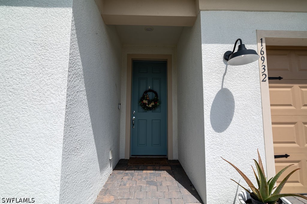 16932 Harlequin Ct Property Photo 5