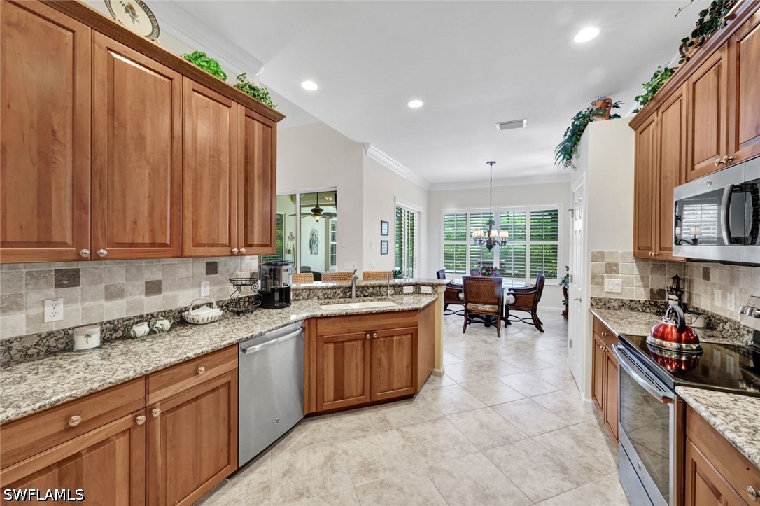 16208 Parque Ln Property Photo 7