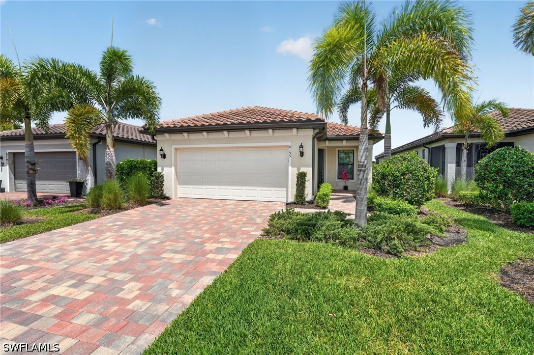 6195 Revelry CT Property Photo 1