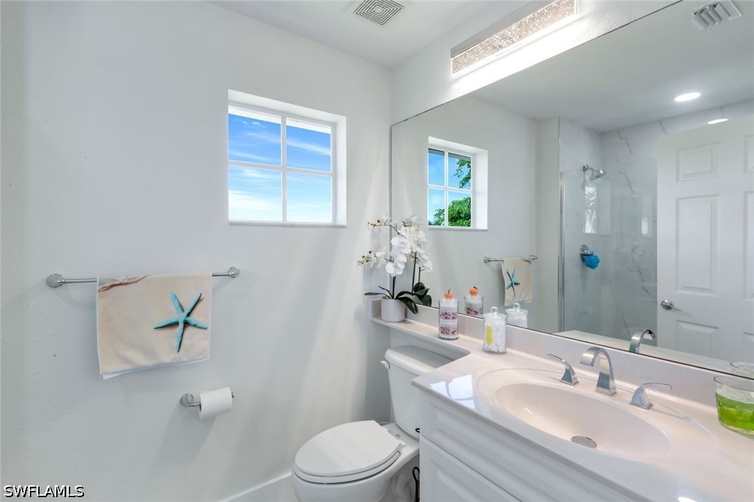 22660 Fairlawn Ct Property Photo 30