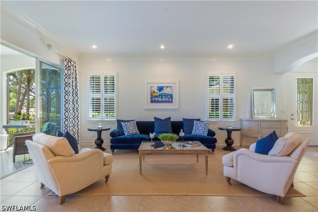 2864 Tiburon BLVD E 101 Property Photo 1