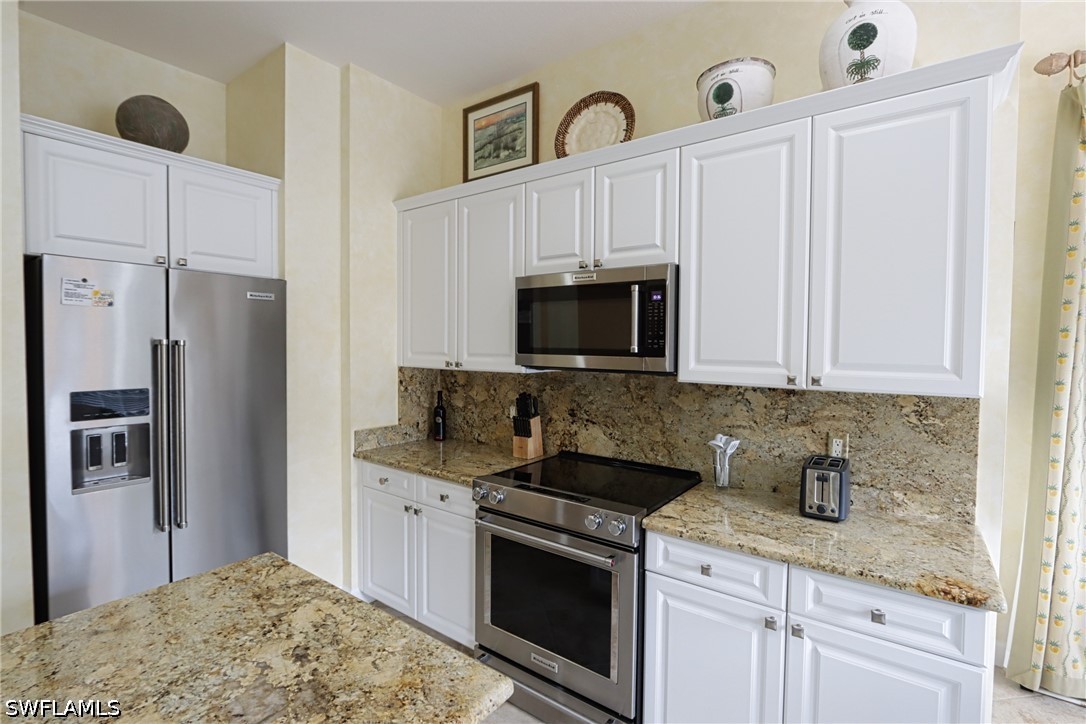 9616 Cypress Hammock Cir 201 Property Photo 3