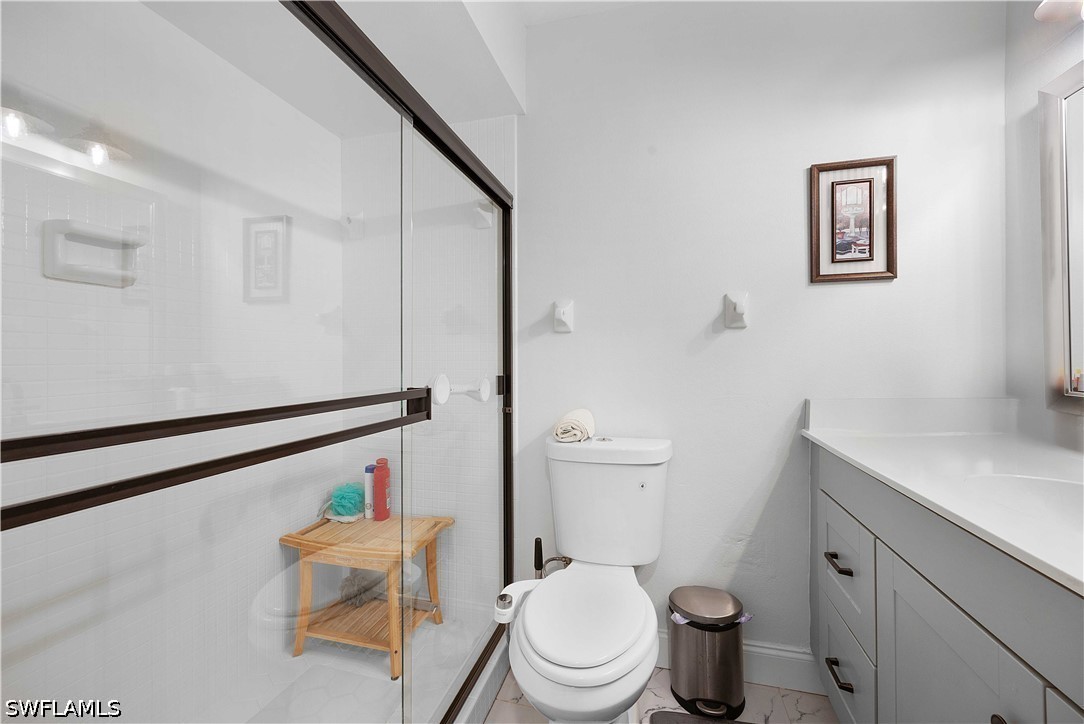 1513 Edgewater Cir Property Photo 16