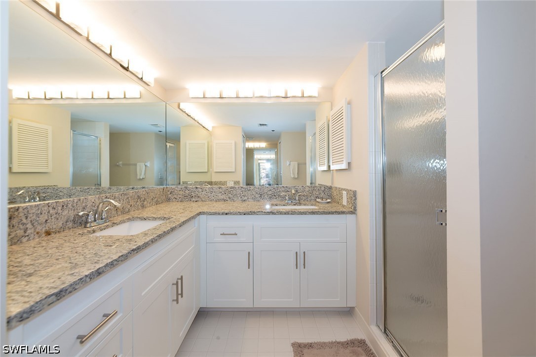 5550 Heron Point Dr 802 Property Photo 10