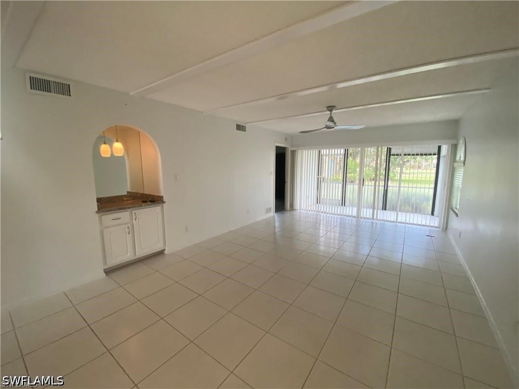 705 Augusta Blvd 705-5 Property Photo 6
