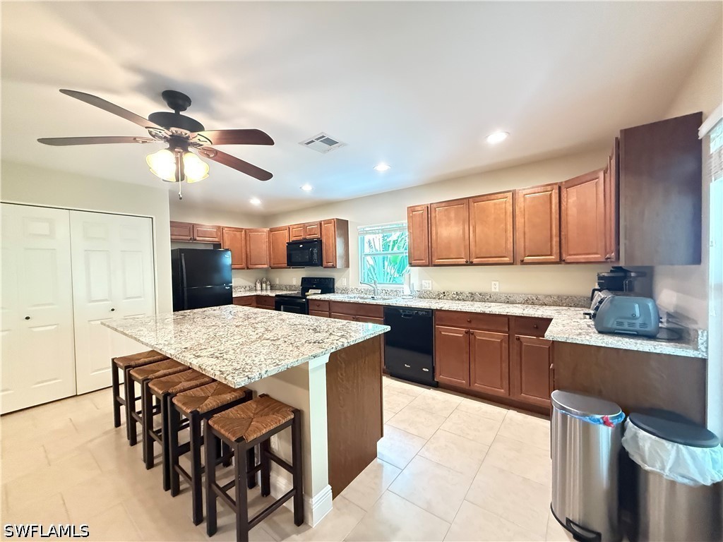 6140 Standing Oaks Property Photo 2