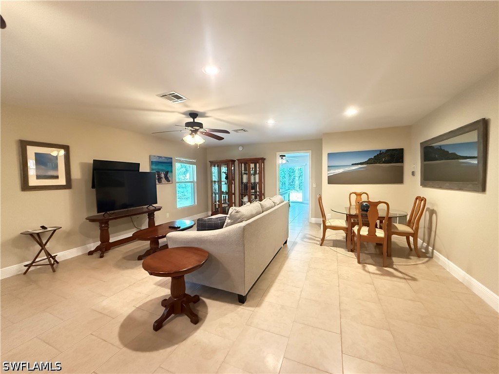 6140 Standing Oaks Property Photo 3