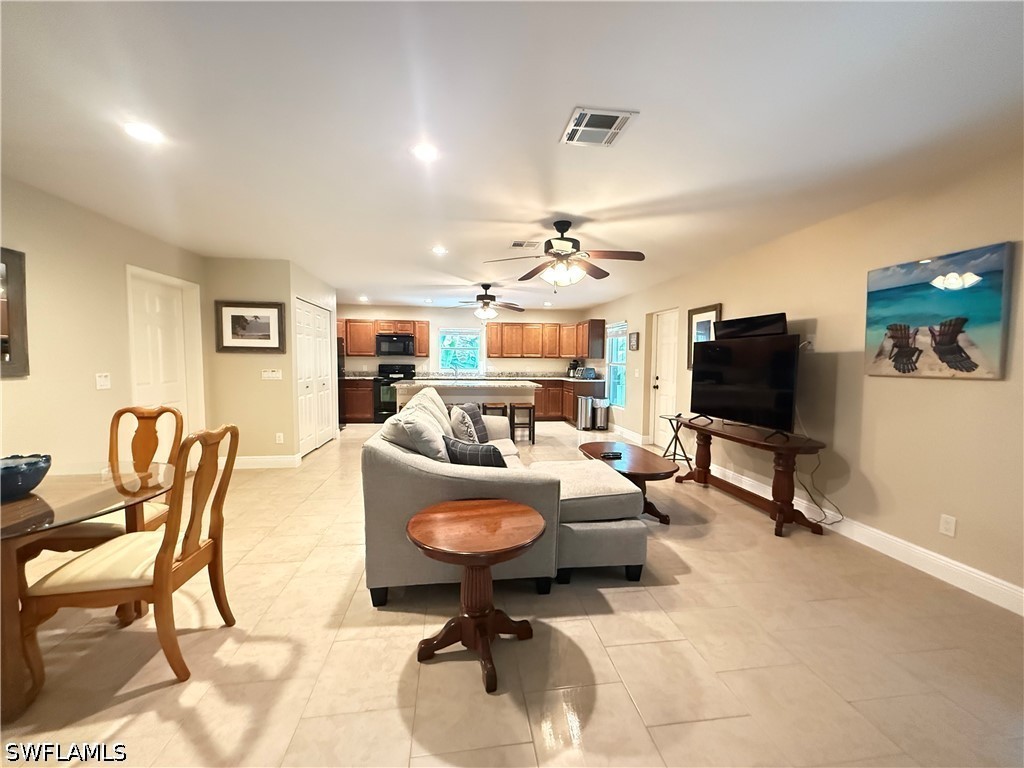 6140 Standing Oaks Property Photo 6
